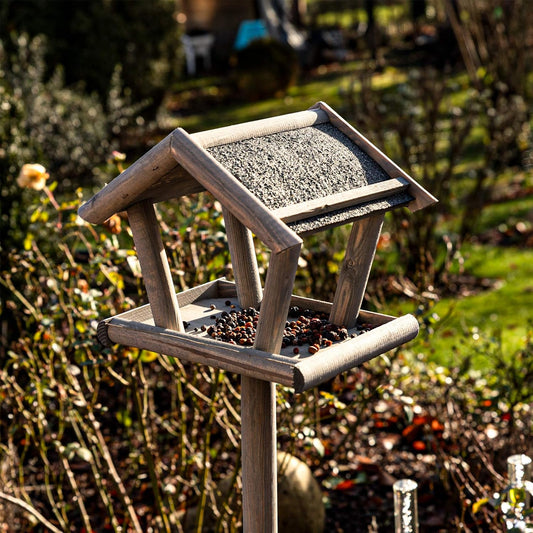 Casetta per Uccelli da Giardino con Piedistallo – In Legno Grigio, 105 cm, Elegante Rifugio per Uccellini